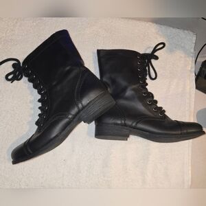 Black Lace-Up Women's Boots